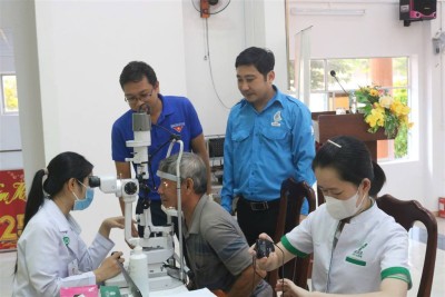 Tuy Hòa: Ngày hội Thầy thuốc trẻ làm theo lời Bác, tình nguyện vì sức khỏe cộng đồng năm 2025