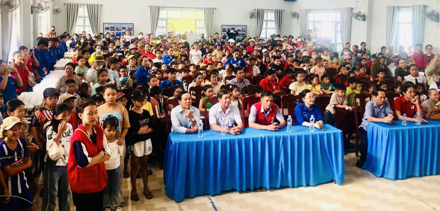 Quang cảnh buổi sinh hoạt.